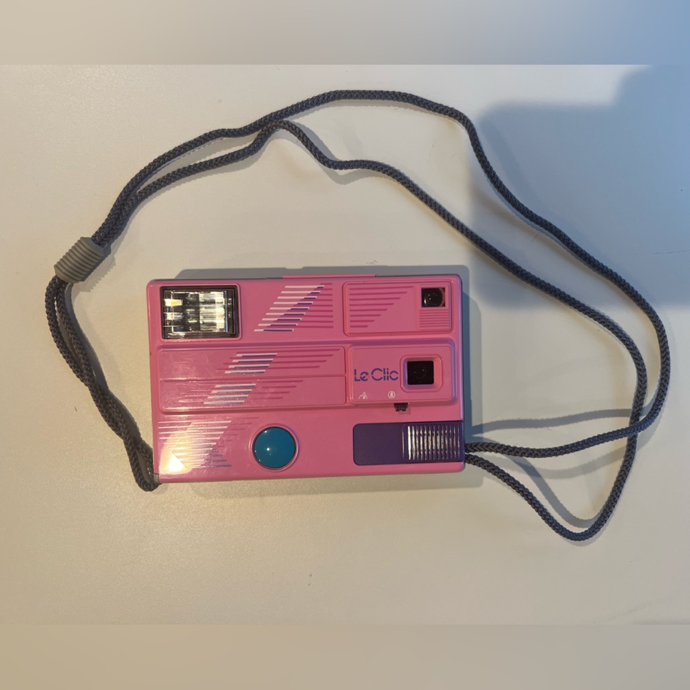COPY - PINK LE CLIC VINTAGE 80’s camera. (Similar to one used in movie my cousi…